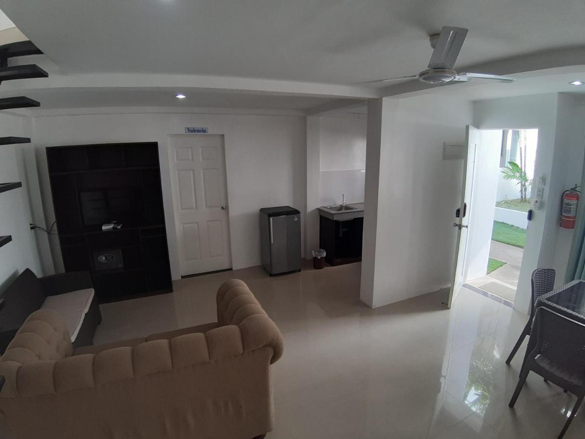 Heartland Hotel Serviced Rooms & Apartments. Panglao Eksteriør billede